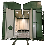 Interno camera di sabbiatura FEVI con rivestimento in gomma e illuminazione LED