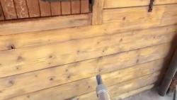 Sabbiatura casetta in legno con sabbiatrice SABIX 8 BASE